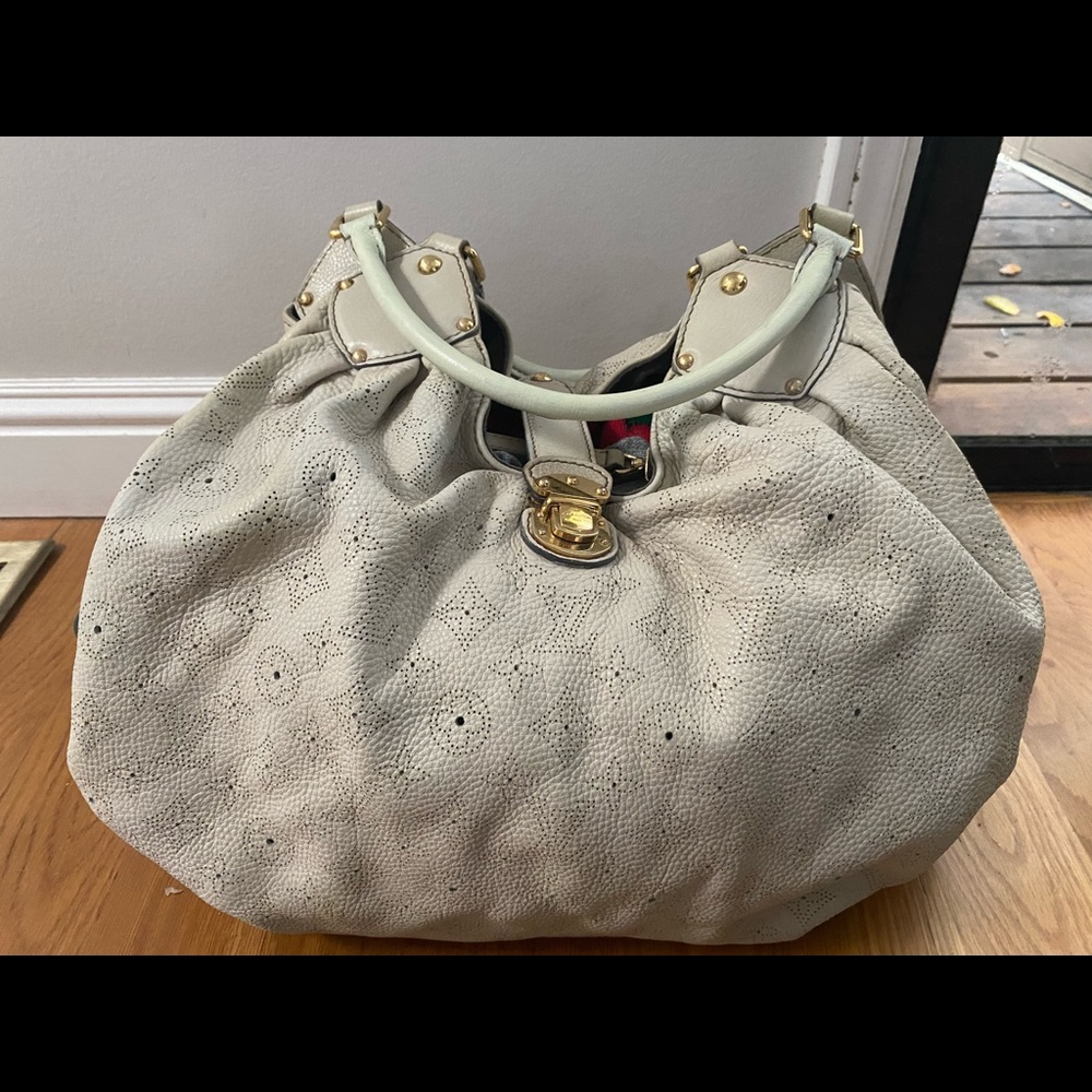 Authentic Louis Vuitton Mahina Bag XL
